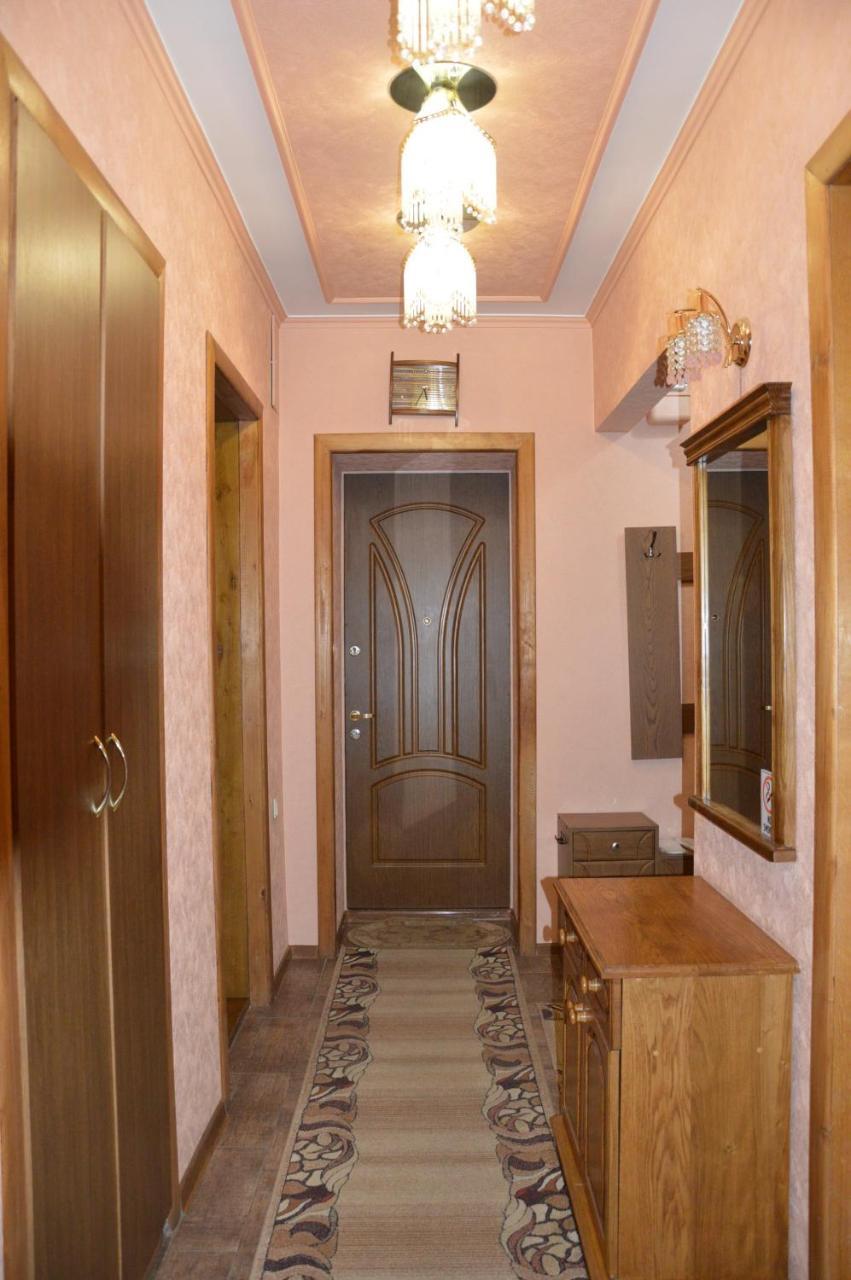 Knaus Apartments 체르니우치 외부 사진