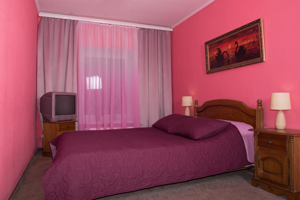 Knaus Apartments 체르니우치 외부 사진